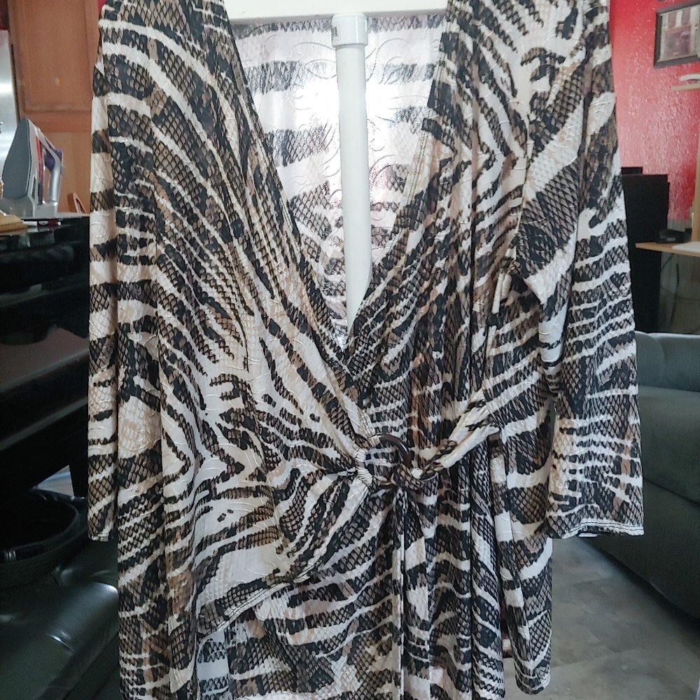 EST. 1946 Animal Print Faux Wrap Top size 18/20
